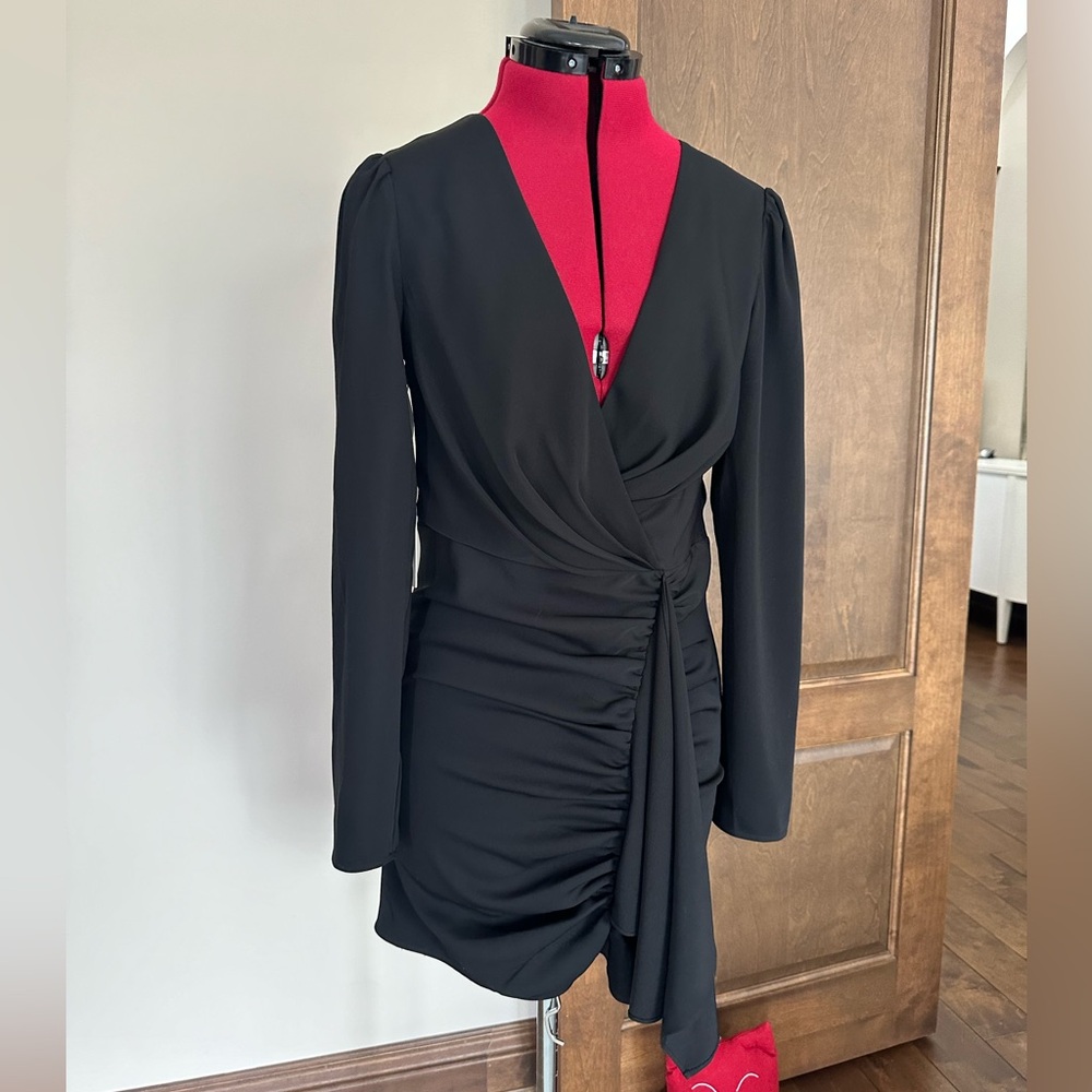 NEW Aritzia dress
